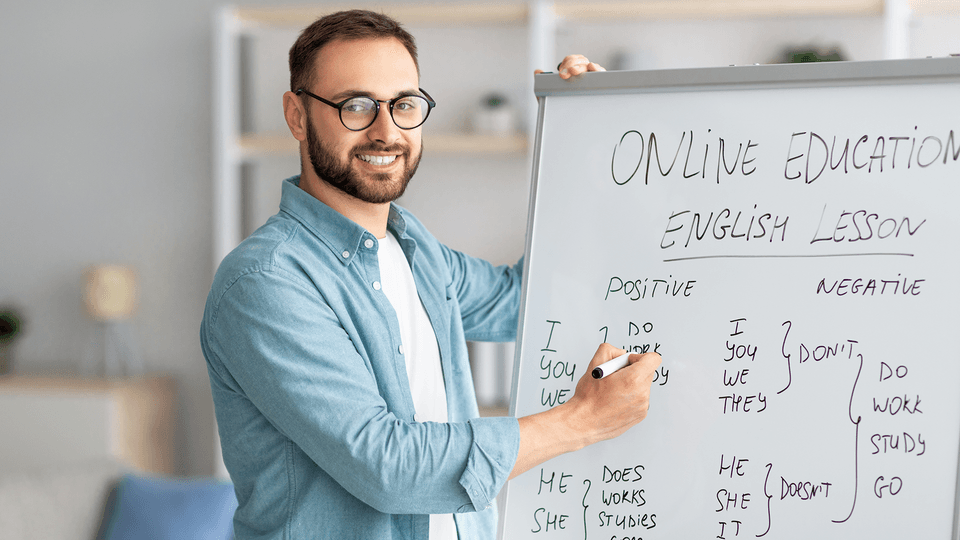 온라인 교육하는 사람