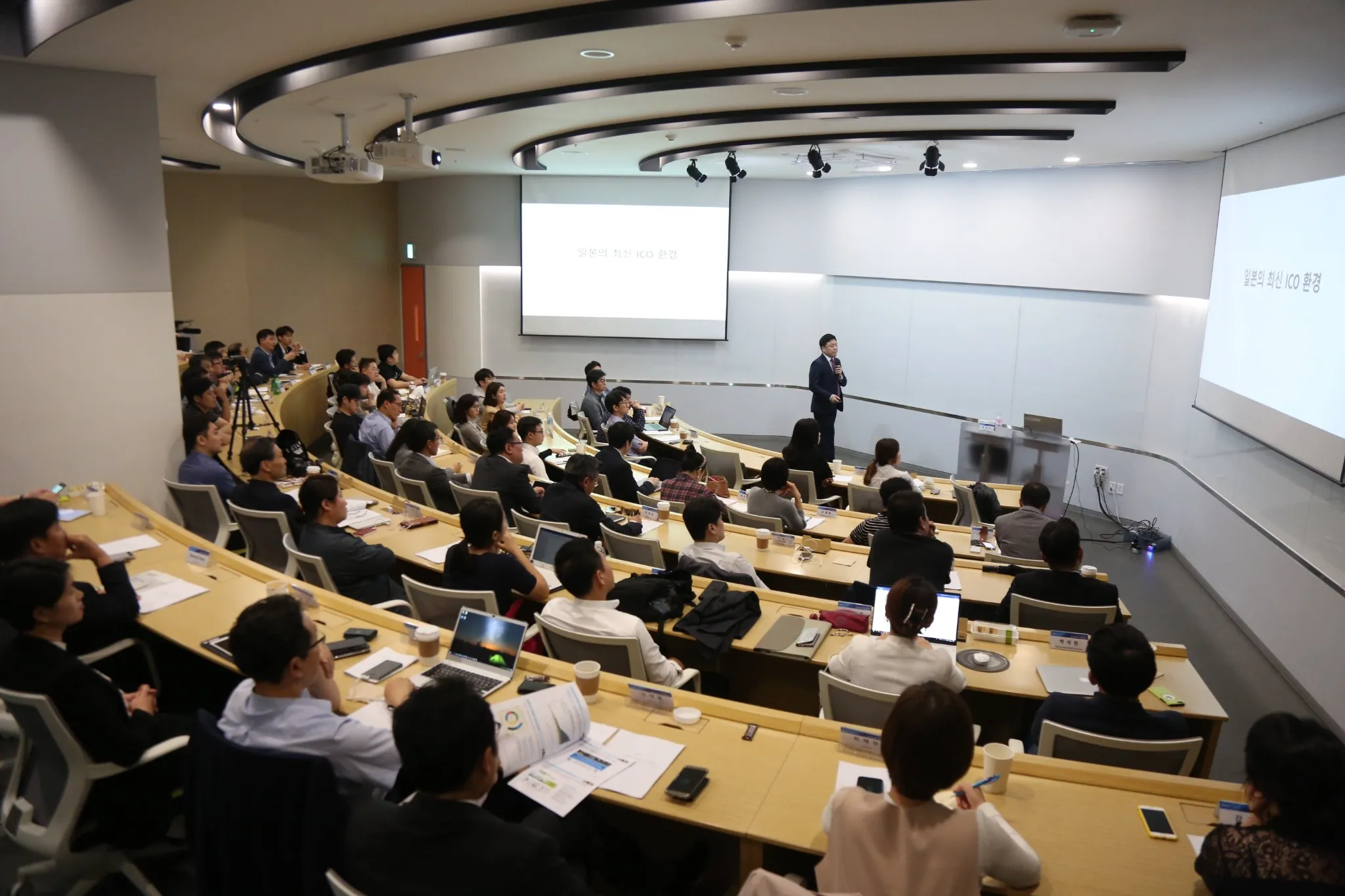 LKY_2422_q100.jpg.webp